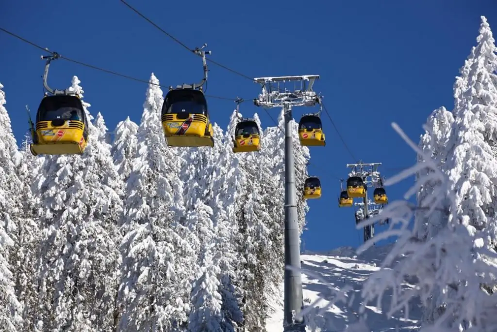 Standseilbahn in den Bergen von Österreich