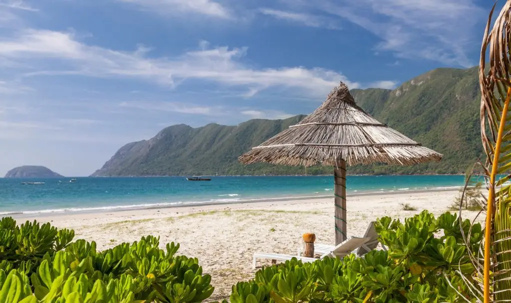 Con Dao, Vietnam: kung paano makarating doon, mga hotel, beach, at mga rekomendasyon sa paglalakbay