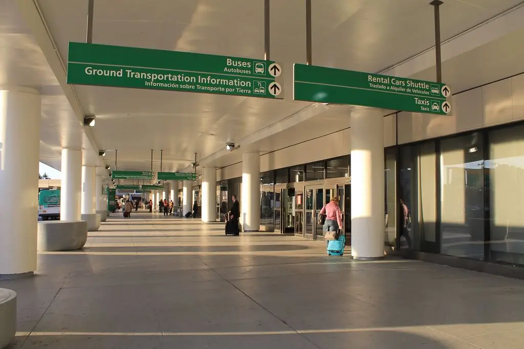 Transport signs LaGuardia Airport