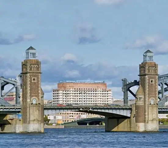 miten päästä hotelliin okhtinskaya Saint Petersburg