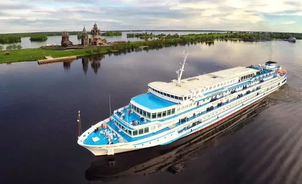 cruise za mto kutoka St. petersburg kwenye ladoga