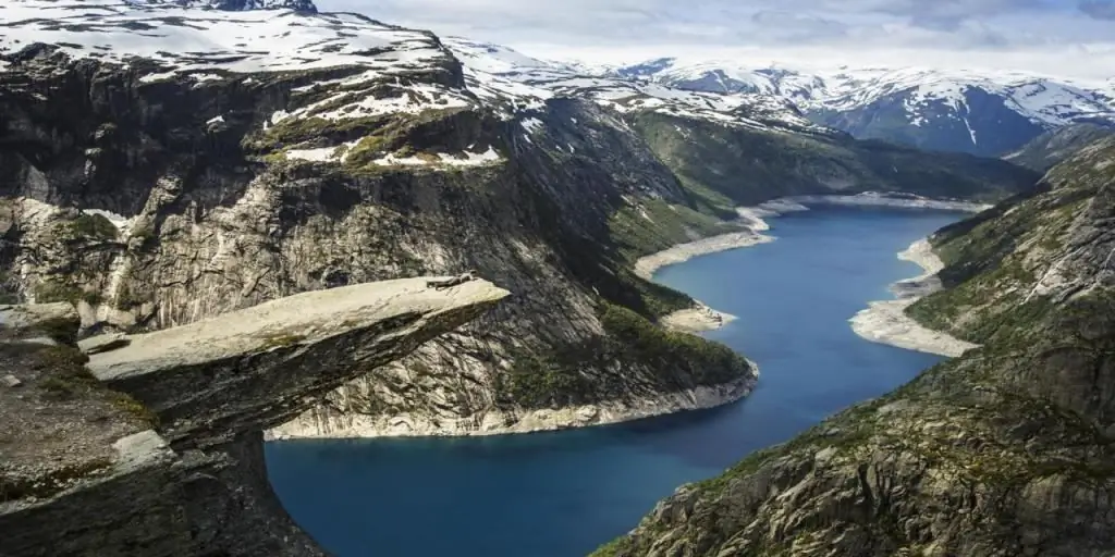 Safari ya kwenda Norway: umbali, njia bora ya kufika huko, hati muhimu, vidokezo kwa watalii