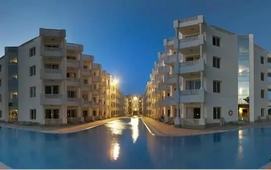 Golden Five Emerald - isang modernong hotel na matatagpuan sa baybayin ng Red Sea