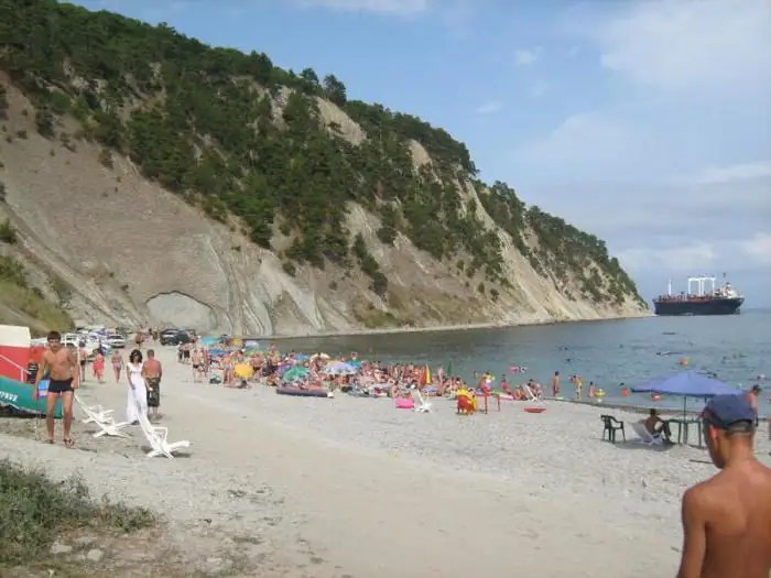 Inal Bay, leirintäalue turisteille