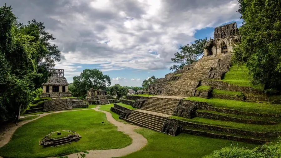 Palenque, เม็กซิโก: ภาพถ่ายและคำอธิบาย, สถานที่ท่องเที่ยว, ความคิดเห็นของนักท่องเที่ยว