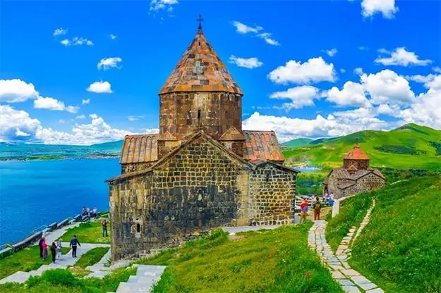 Udhëtimi vetë rreth Armenisë: rrugë, atraksione dhe këshilla turistike