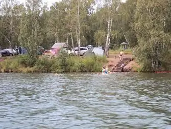 Território de Krasnoyarsk do lago Linevo