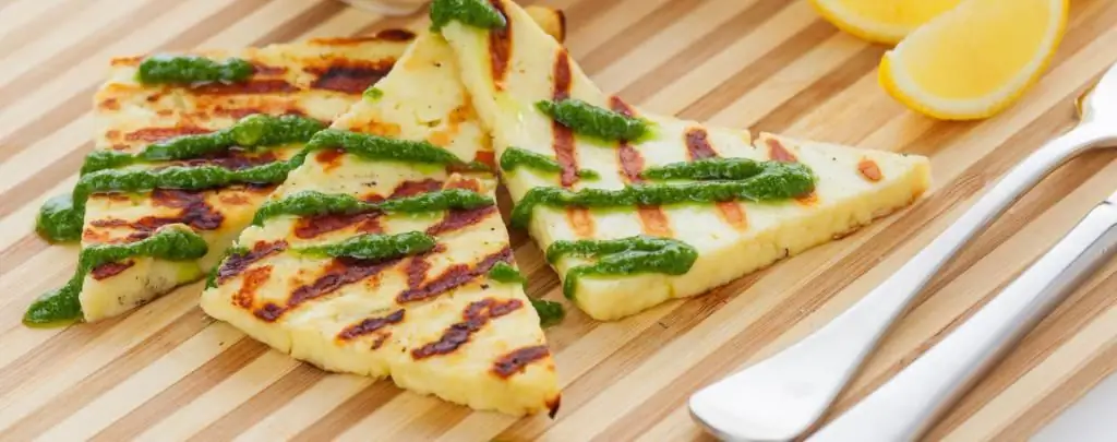 grill z halloumi