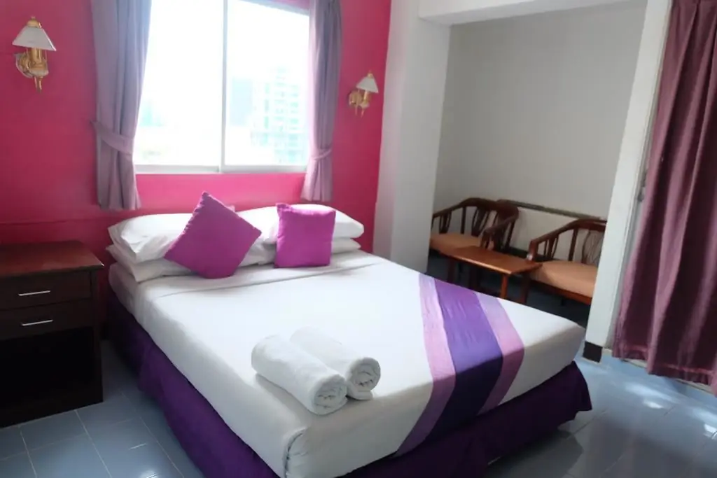 Hotel Sawasdee Pattaya 2 (Sawasdee Pattaya): beskrivelse av rom, service, anmeldelser. Helligdager i Pattaya