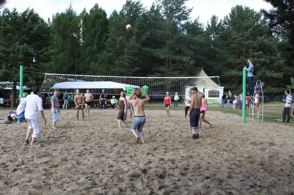 Sportovní hřiště v parku "Green Island"