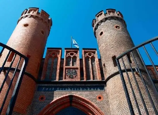 Friedrichsburška vrata: zgodovina nastanka, datum gradnje, zanimiva in nenavadna dejstva, dogodki, opisi, fotografije, ocene in potovalni nasveti