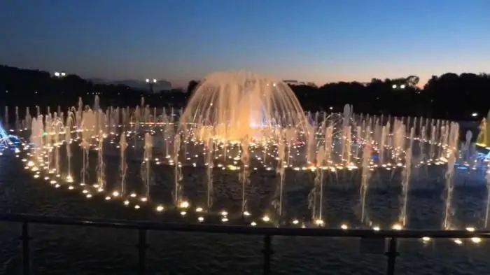 fountain season in moscow