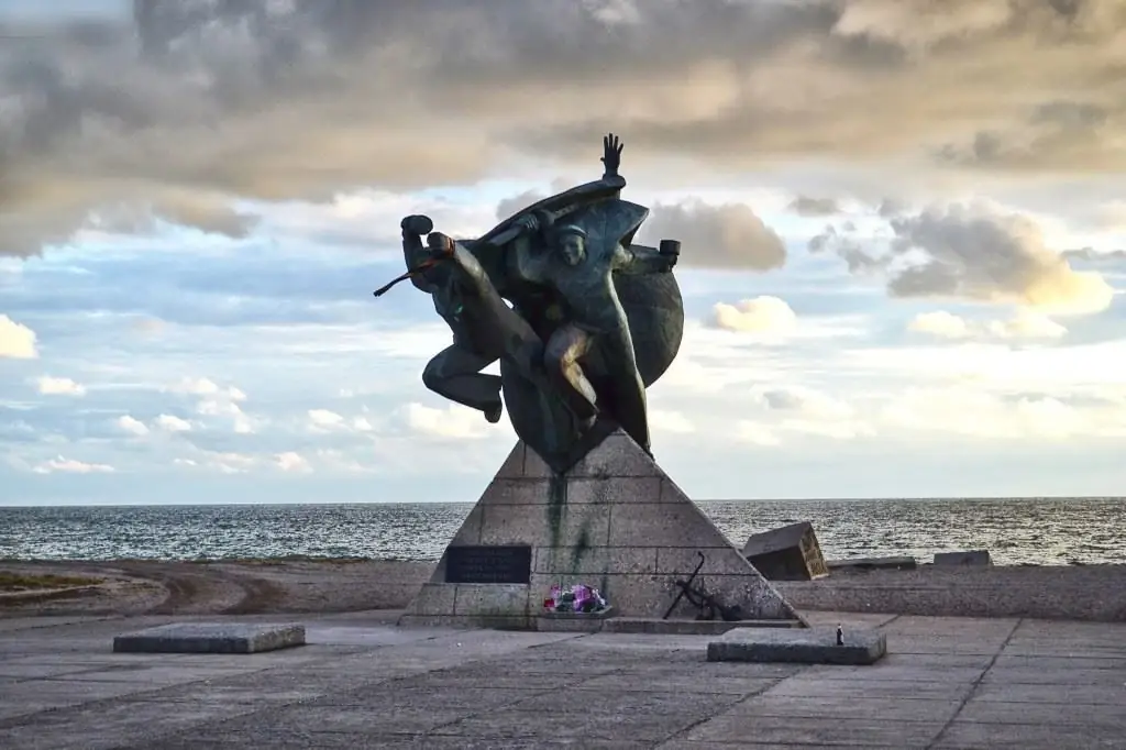 Monument voor matrozen-parachutisten